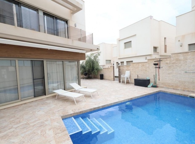 Resale - Villa - Villamartin - PAU 26