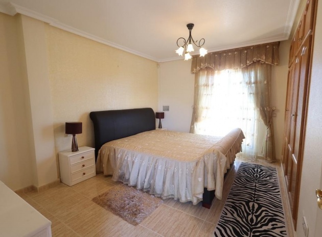 Resale - Villa - Villamartin - El Galan