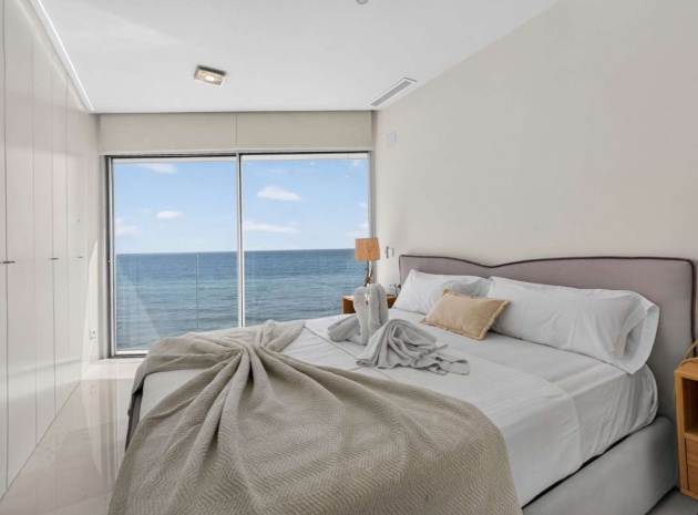 Resale - Apartment - Torrevieja - Torrevieja Centro