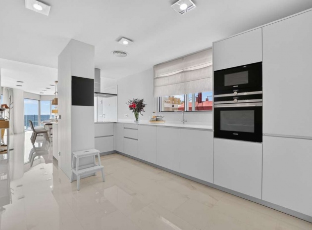 Resale - Apartment - Torrevieja - Torrevieja Centro