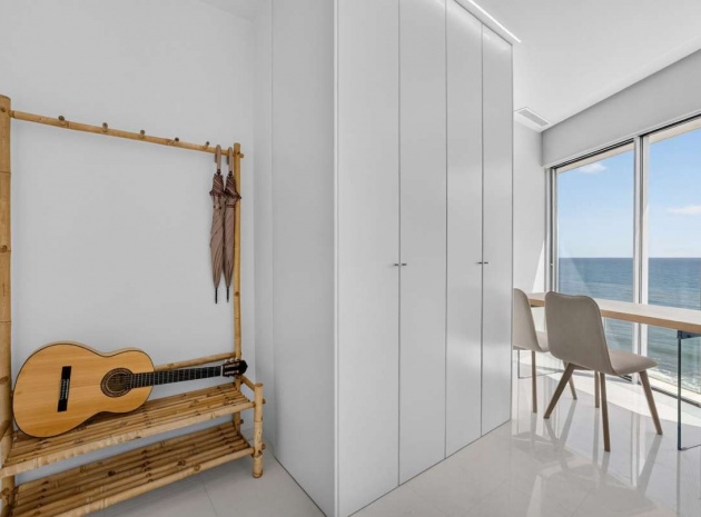 Resale - Apartment - Torrevieja - Torrevieja Centro