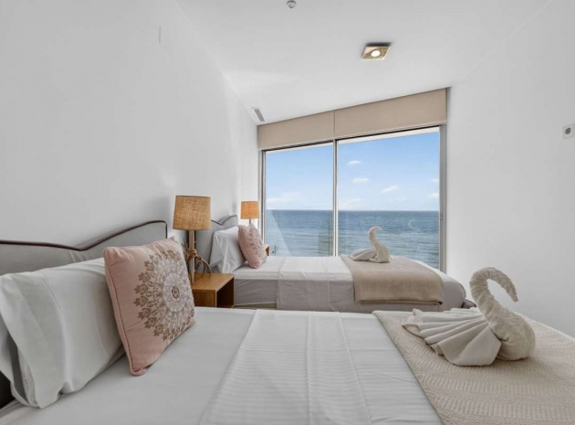 Resale - Apartment - Torrevieja - Torrevieja Centro