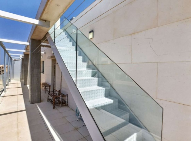 Resale - Apartment - Torrevieja - Torrevieja Centro
