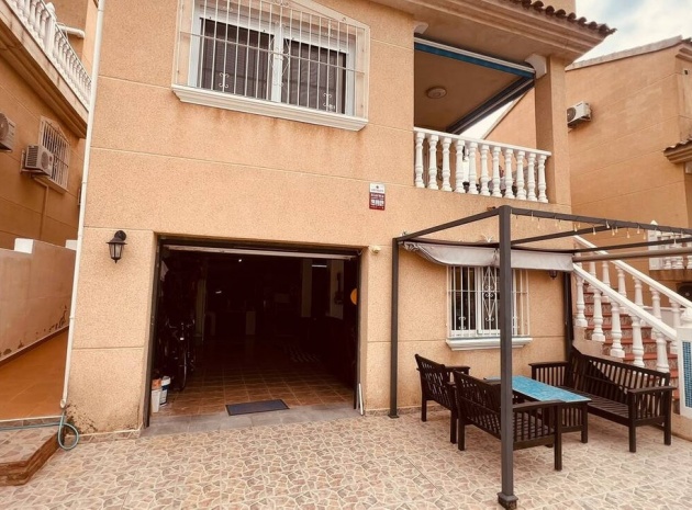 Resale - Villa - Orihuela - Villamartin