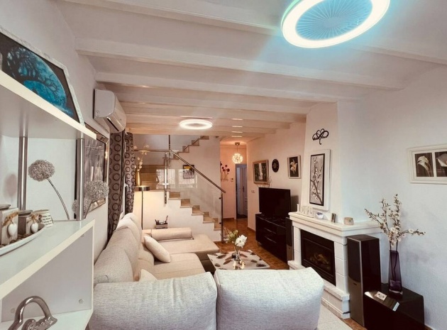 Resale - Villa - Orihuela - Villamartin