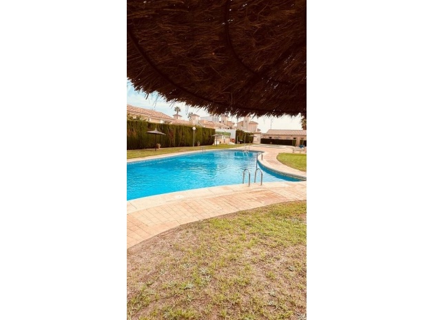 Resale - Villa - Orihuela - Villamartin