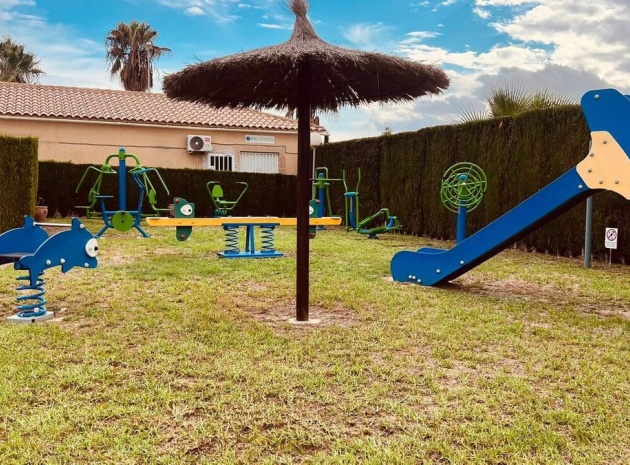 Resale - Villa - Orihuela - Villamartin