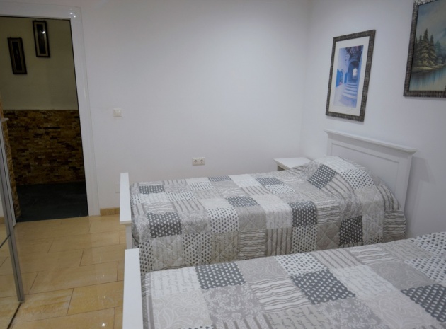 Resale - Villa - Guardamar del Segura - Guardamar del Segura Centro