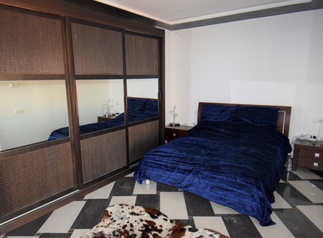 Resale - Villa - Guardamar del Segura - Guardamar del Segura Centro