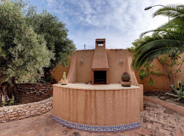 Resale - Villa - Torrevieja - La Siesta