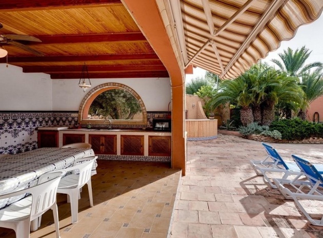 Resale - Villa - Torrevieja - La Siesta