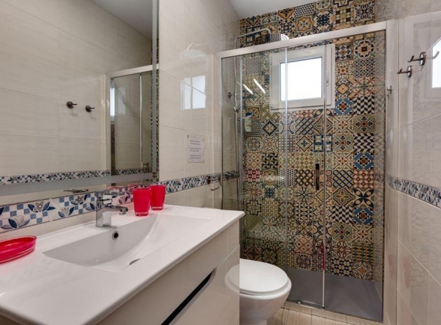 Resale - Villa - Torrevieja - La Siesta