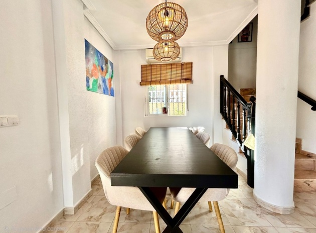 Resale - Villa - Orihuela - Villamartin