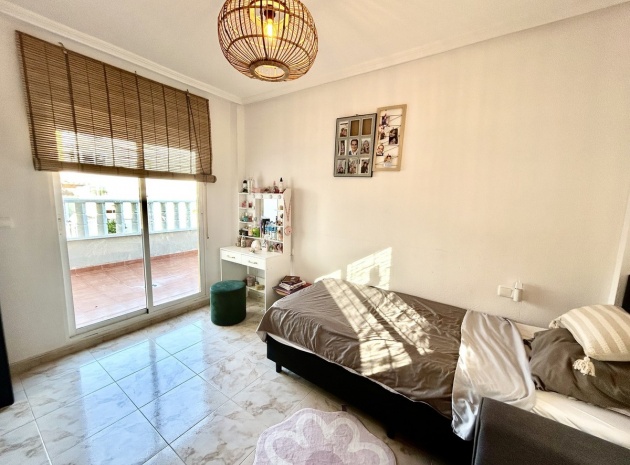 Resale - Villa - Orihuela - Villamartin
