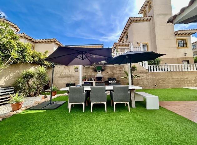 Resale - Villa - Orihuela - Villamartin