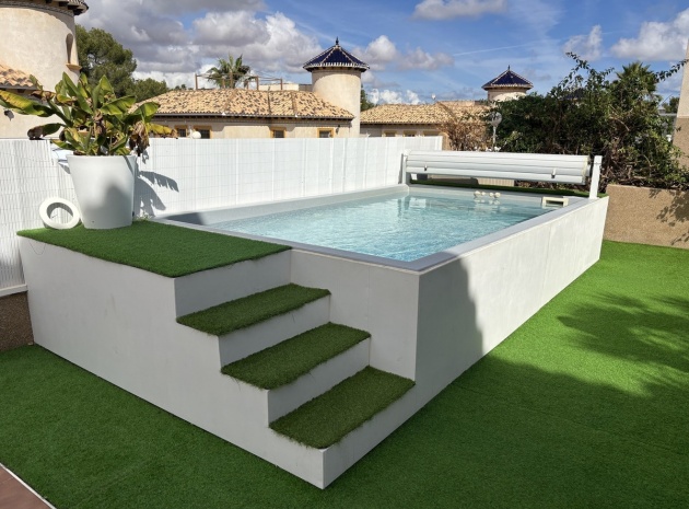 Resale - Villa - Orihuela - Villamartin