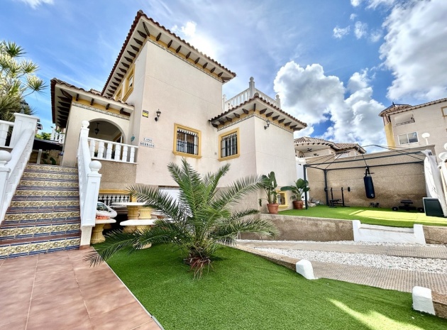 Resale - Villa - Orihuela - Villamartin