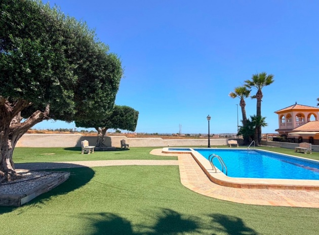Resale - Villa - Los Montesinos - Los Montesinos Centro