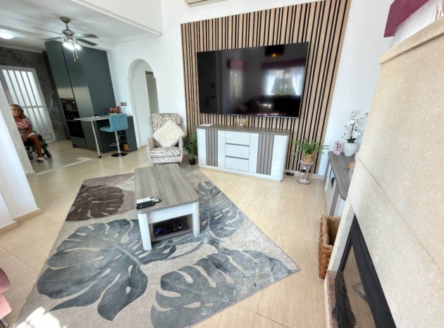 Resale - Villa - Los Montesinos - Urbanizacion montesol