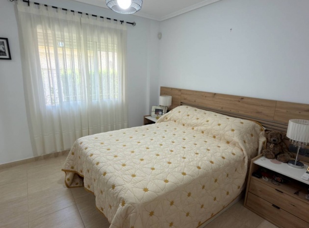Resale - Villa - Los Montesinos - Urbanizacion montesol