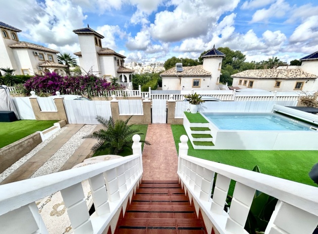 Resale - Villa - Villamartin - pinada golf