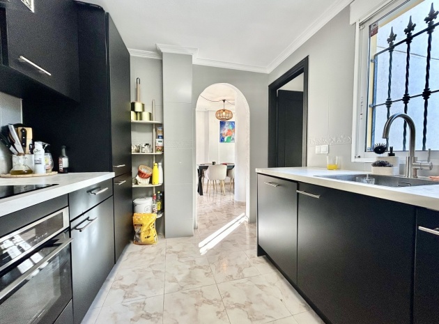 Resale - Villa - Villamartin - pinada golf