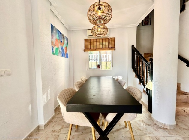 Resale - Villa - Villamartin - pinada golf
