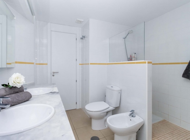 Resale - Apartment - Playa Flamenca - el bosque
