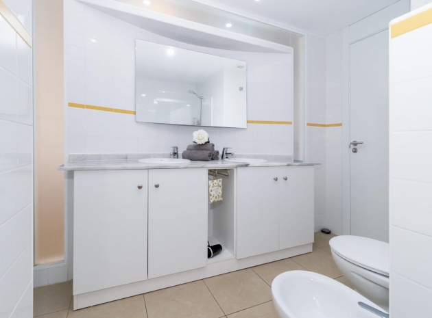 Resale - Apartment - Playa Flamenca - el bosque