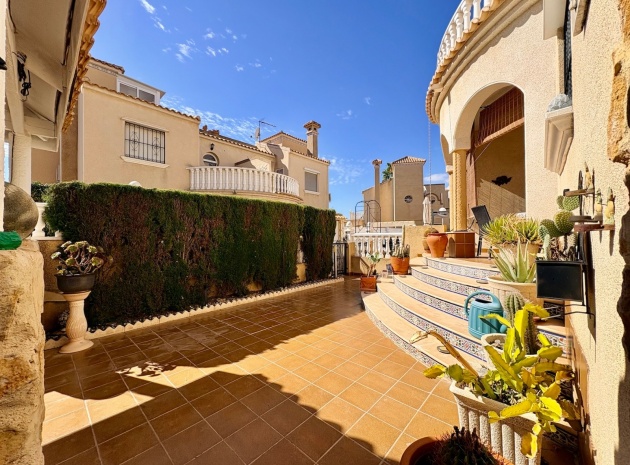 Resale - Villa - Playa Flamenca - zodiaco