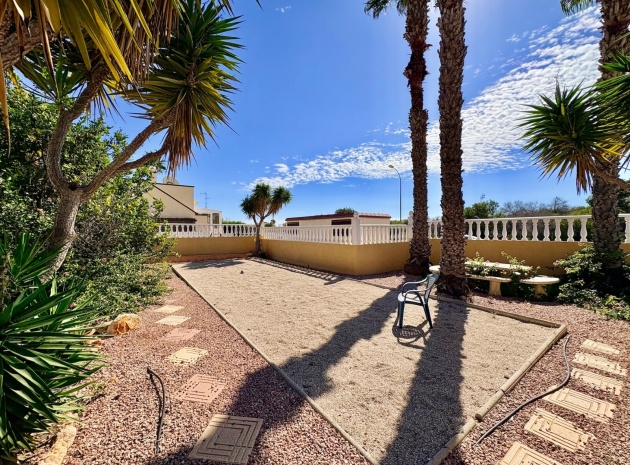 Resale - Villa - Playa Flamenca - zodiaco