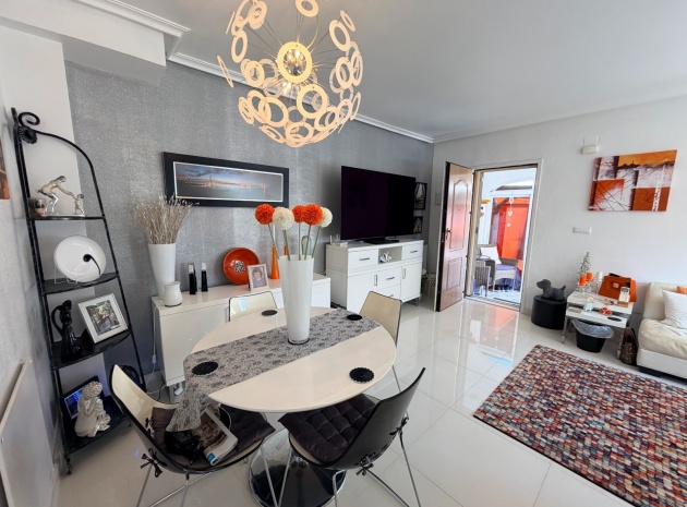 Resale - Villa - Los Montesinos - entre naranjos