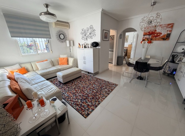 Resale - Villa - Los Montesinos - entre naranjos