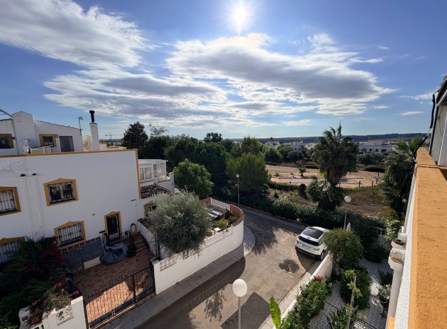 Resale - Villa - Los Montesinos - entre naranjos