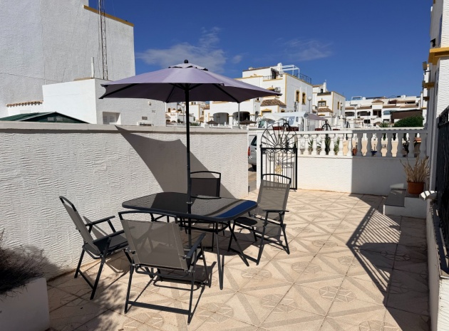 Resale - Villa - Los Montesinos - entre naranjos