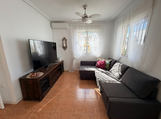 Resale - Villa - Los Montesinos - entre naranjos