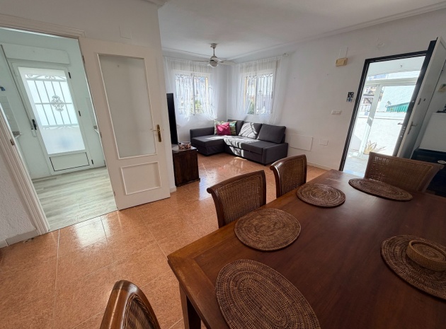 Resale - Villa - Los Montesinos - entre naranjos