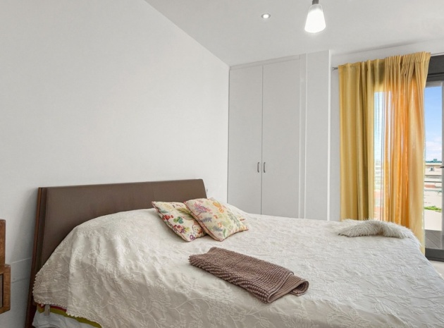 Resale - Apartment - Orihuela - La Zenia