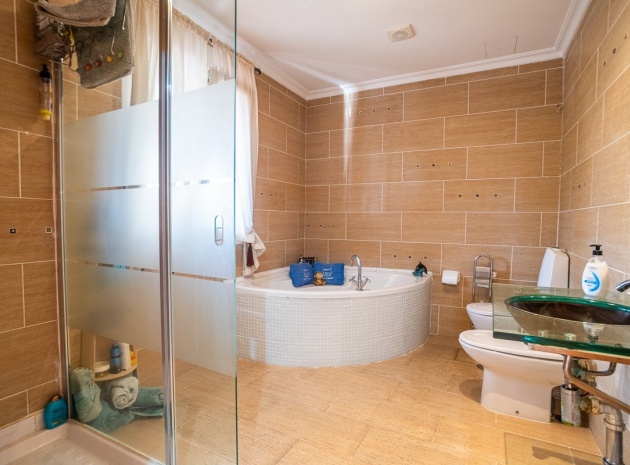 Resale - Villa - Torrevieja - Torrevieja Centro