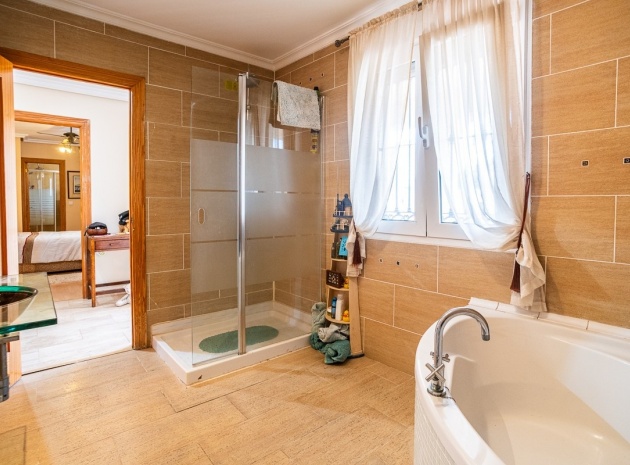 Resale - Villa - Torrevieja - Torrevieja Centro
