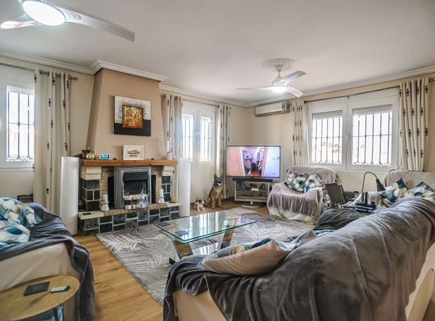 Resale - Villa - Torrevieja - Torrevieja Centro