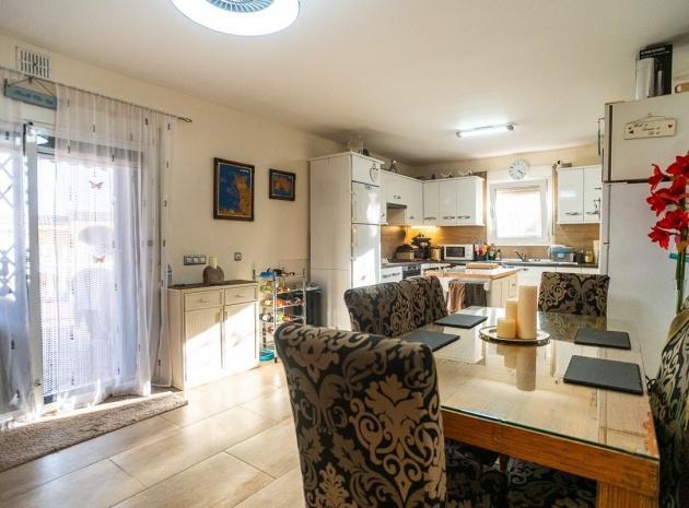 Resale - Villa - Torrevieja - Torrevieja Centro
