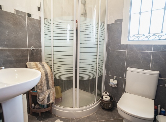 Resale - Villa - Torrevieja - Torrevieja Centro