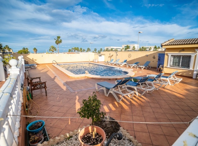 Resale - Villa - Torrevieja - Torrevieja Centro