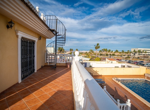 Resale - Villa - Torrevieja - Torrevieja Centro
