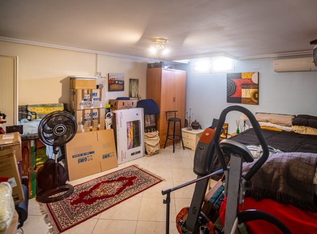 Resale - Villa - Torrevieja - Torrevieja Centro