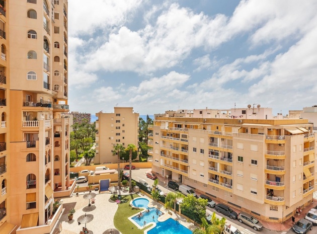Resale - Apartment - Torrevieja - Playa De Los Locos