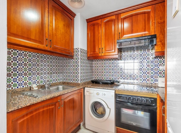 Resale - Apartment - Torrevieja - Playa De Los Locos
