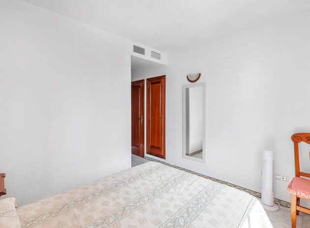 Resale - Apartment - Torrevieja - Playa De Los Locos