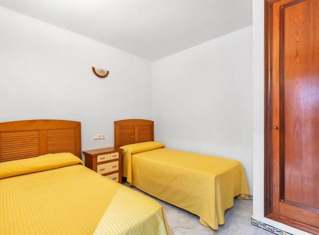 Resale - Apartment - Torrevieja - Playa De Los Locos